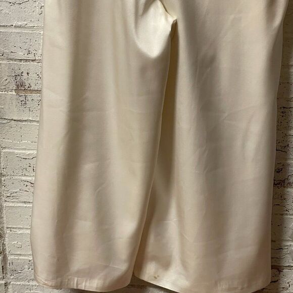 ✨ Fame and Partners White Satin Wide-Leg Jumpsuit Size: 18 (US) | Sold at Anthro - Picture 4 of 12